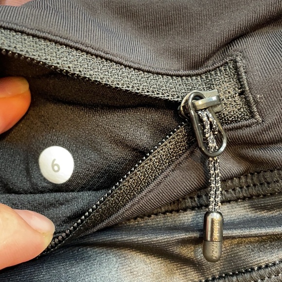 Lululemon Chase Me Crop II mesh pocketed leggings reflective - Picture 6 of 8